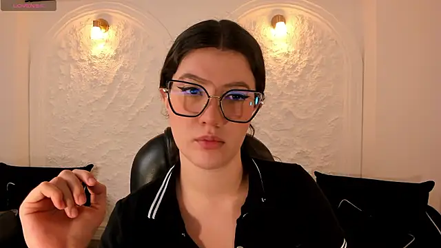 Snapshot of AmberFarrell chatting on February 18, 7:54 pm AmberFarrell online show from February 18, 7:54 pm