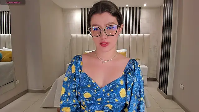 AmberFarrell online show from October 25, 11:05 pm