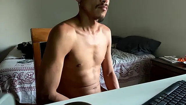 villanocat online show from December 21, 11:45 pm