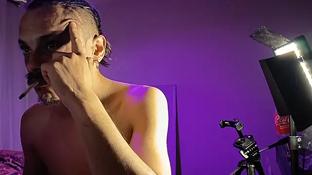 villanocat online show from January 18, 10:18 am