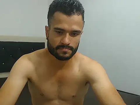 Snapshot of yeikonnht chatting on March 28, 12:11 am yeikonnht online show from March 28, 12:11 am