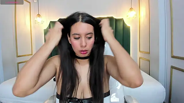 Snapshot of HannaPaola chatting on March 8, 10:45 pm HannaPaola online show from March 8, 10:45 pm