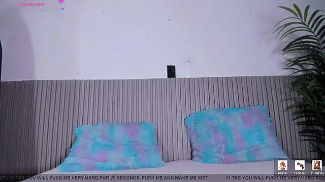 valentina lux online show from March 21, 7:07 pm