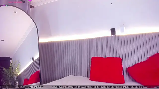 valentina lux online show from March 25, 7:24 pm