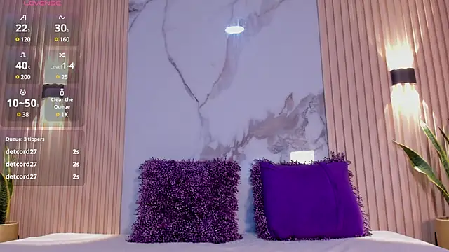 Snapshot of valentina_lux chatting on February 26, 7:02 am valentina lux online show from February 26, 7:02 am