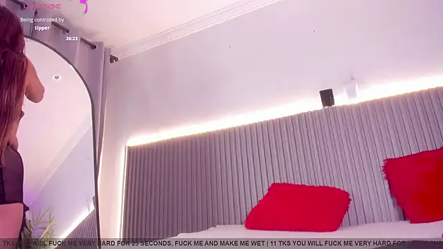 valentina lux online show from March 27, 7:37 pm