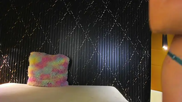 Snapshot of valentina_lux chatting on September 29, 7:19 pm valentina lux online show from September 29, 7:19 pm