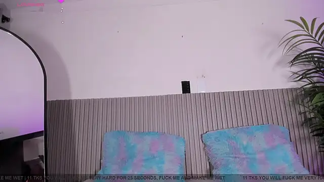 valentina lux online show from March 19, 7:14 pm