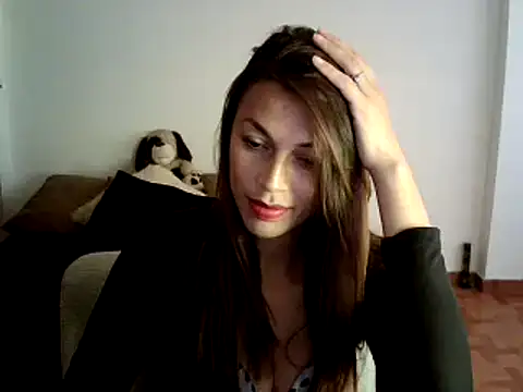 Snapshot of Hanna_Charming chatting on December 18, 8:57 pm Hanna Charming online show from December 18, 8:57 pm