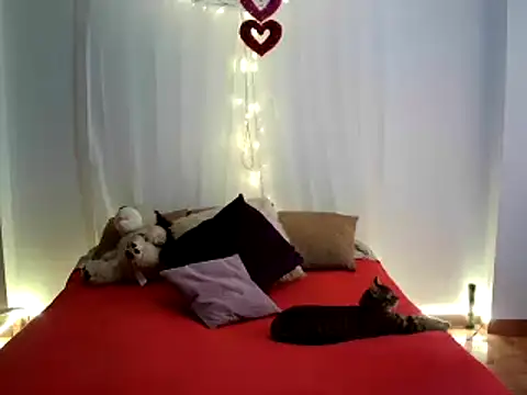 Snapshot of Hanna_Charming chatting on February 20, 8:25 pm Hanna Charming online show from February 20, 8:25 pm