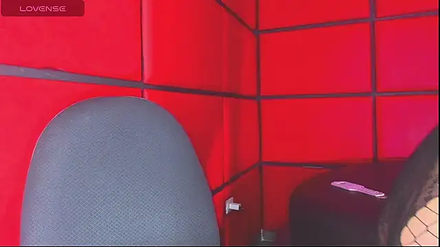 Liah Grey8 online show from December 19, 9:39 pm