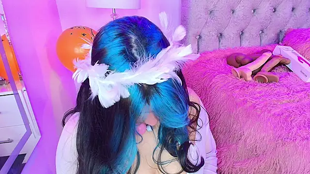 Snapshot of Salem_skyler_ chatting on October 31, 4:42 am Salem skyler online show from October 31, 4:42 am