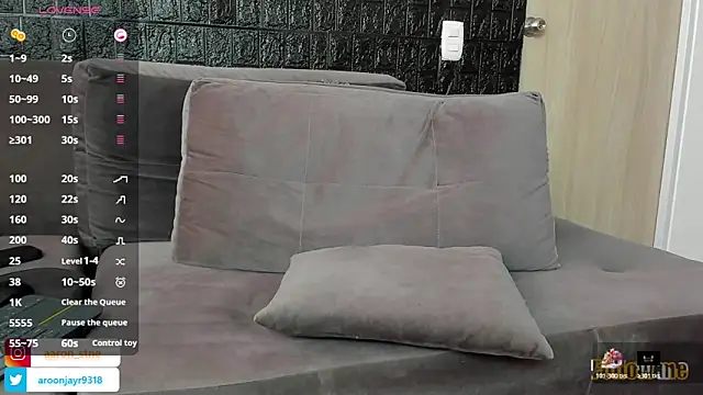 Aaron ST online show from November 7, 5:28 pm