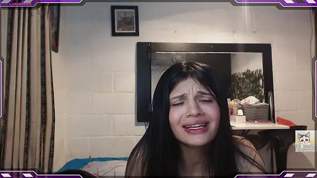 Sarahgin online show from January 25, 1:30 pm