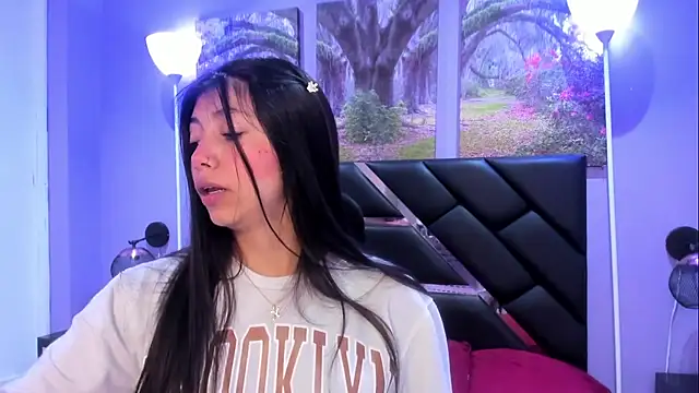 KimberlyVillaLobos online show from January 13, 11:36 am