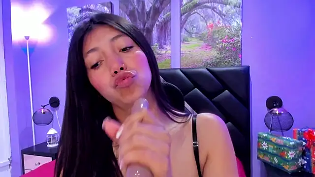 KimberlyVillaLobos online show from December 17, 11:37 am