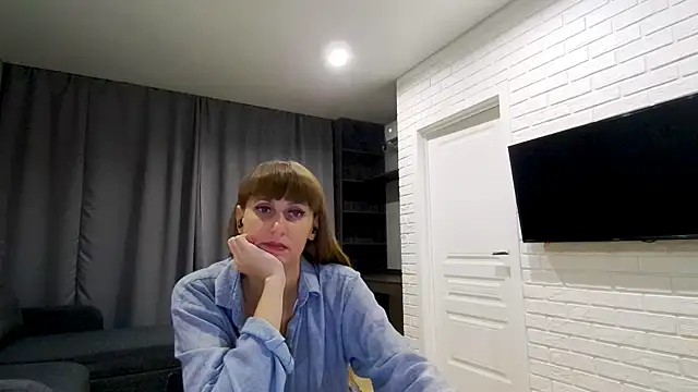 Snapshot of Daniella_Lorente chatting on August 7, 11:00 pm Daniella Lorente online show from August 7, 11:00 pm