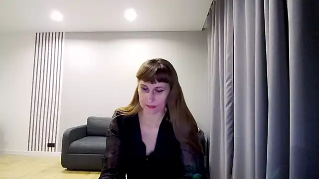 Daniella Lorente online show from February 17, 11:00 pm
