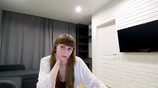 Daniella Lorente online show from April 4, 4:46 pm