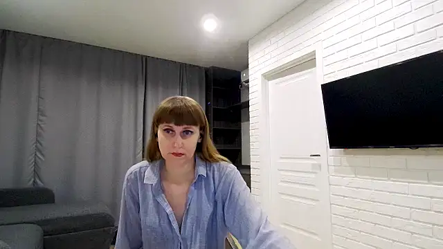 Daniella Lorente online show from April 30, 8:49 pm
