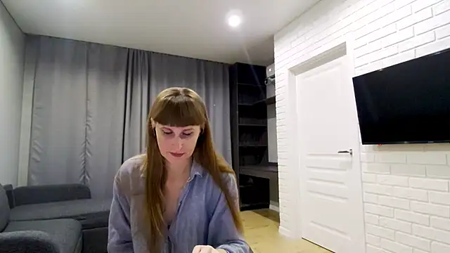 Snapshot of Daniella_Lorente chatting on December 5, 2:00 am Daniella Lorente online show from December 5, 2:00 am