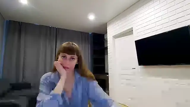 Daniella Lorente online show from May 28, 4:57 pm