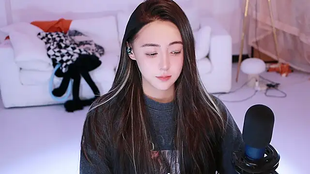 Roseonly  online show from March 31, 7:32 am