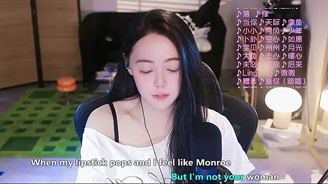 Snapshot of Roseonly_ chatting on October 9, 4:13 am Roseonly online show from October 9, 4:13 am