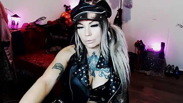 Snapshot of Ryder_D_Bauchery chatting on February 17, 5:23 pm Ryder D Bauchery online show from February 17, 5:23 pm