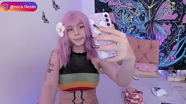 Snapshot of jade_dakota__ chatting on November 10, 11:32 pm jade dakota online show from November 10, 11:32 pm