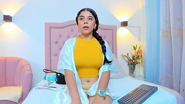 JulieeHabubu online show from September 24, 4:41 am