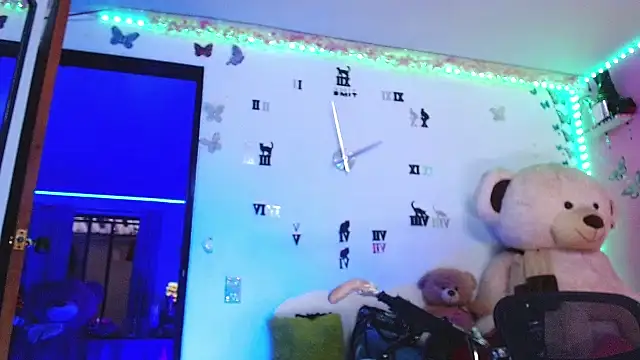 goddess BigassCock online show from April 7, 10:00 pm