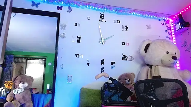 goddess BigassCock online show from October 25, 4:22 am