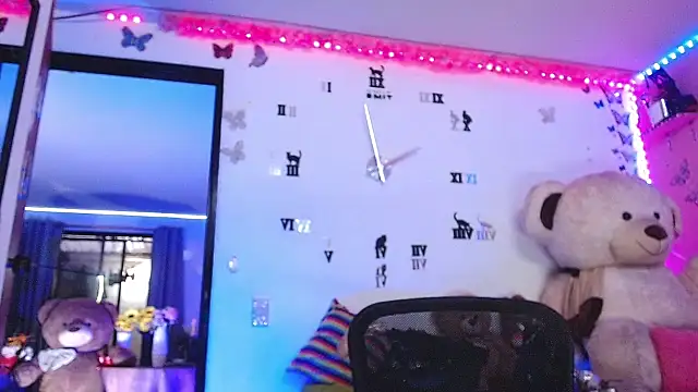 Snapshot of goddess_BigassCock chatting on June 18, 8:58 pm goddess BigassCock online show from June 18, 8:58 pm