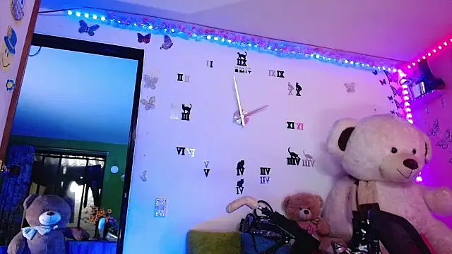 Snapshot of goddess_BigassCock chatting on October 6, 2:13 am goddess BigassCock online show from October 6, 2:13 am