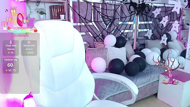 AliceWalker 11 online show from October 27, 8:21 pm