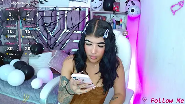 AliceWalker 11 online show from October 23, 8:29 pm