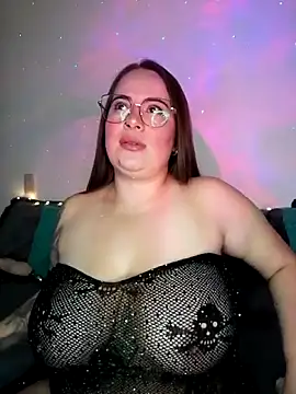 soofy   online show from April 10, 4:30 am