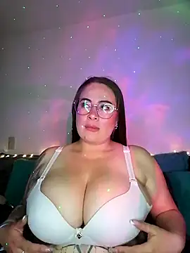 Snapshot of soofy__ chatting on July 20, 5:26 am soofy online show from July 20, 5:26 am