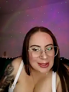 soofy   online show from December 4, 4:22 am