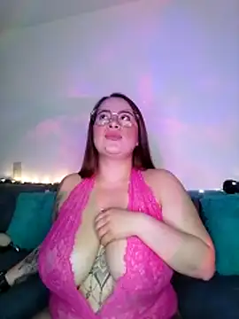 soofy   online show from February 14, 4:23 am