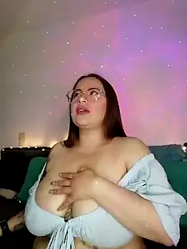 soofy   online show from November 11, 2:28 am