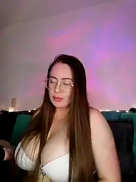 soofy   online show from November 4, 2:48 am