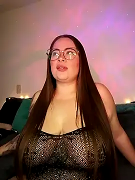 soofy   online show from April 15, 3:56 am