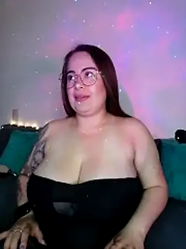 soofy   online show from March 9, 3:32 am