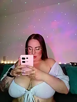 soofy   online show from March 17, 4:26 am