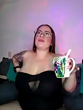 soofy   online show from February 13, 5:40 am