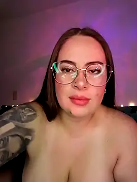 soofy   online show from April 23, 5:03 am