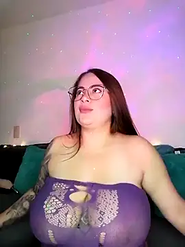 soofy   online show from April 21, 5:25 am