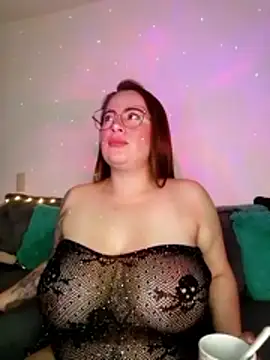 soofy   online show from March 27, 4:32 am